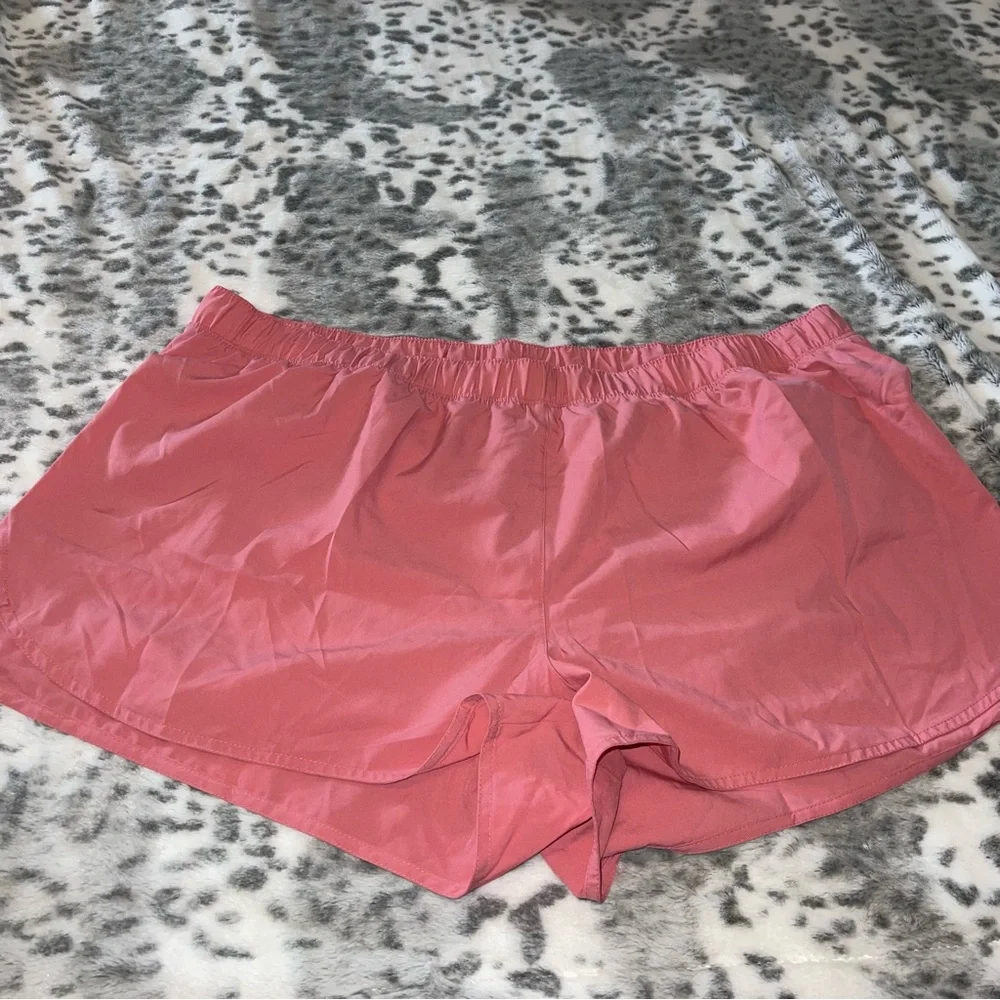 Old Navy Active Shorts - Picture 1 of 8